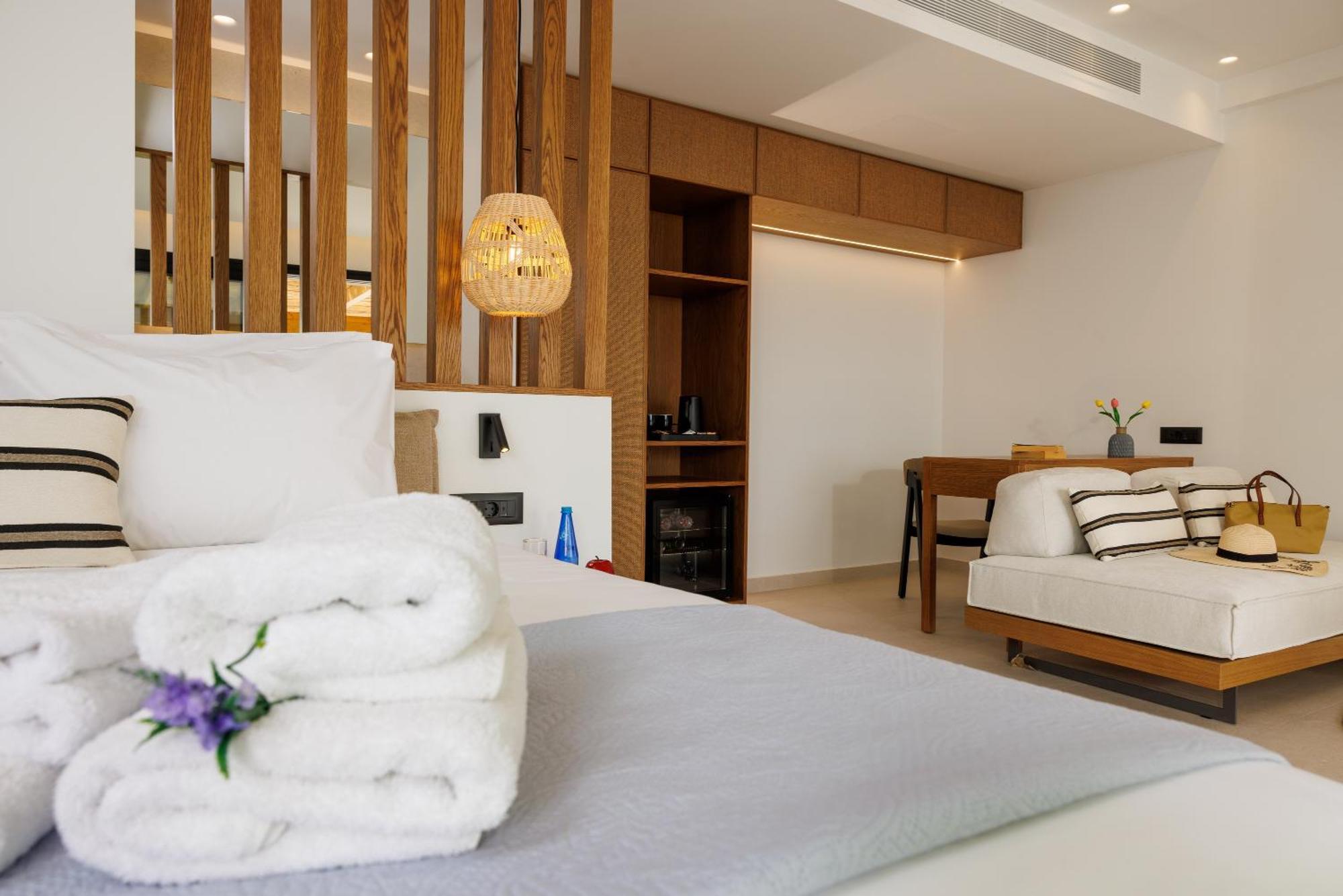 Deos Luxury Suites - Adults Only Hersonissos  Esterno foto
